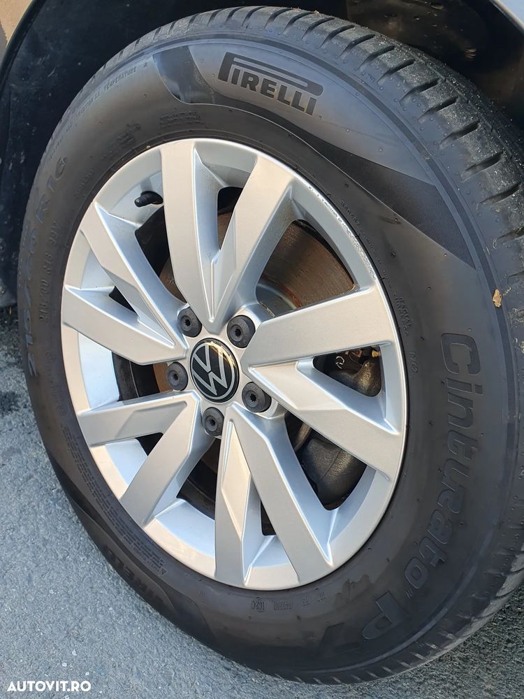 Volkswagen Passat 2.0 TDI SCR DSG Business - 14