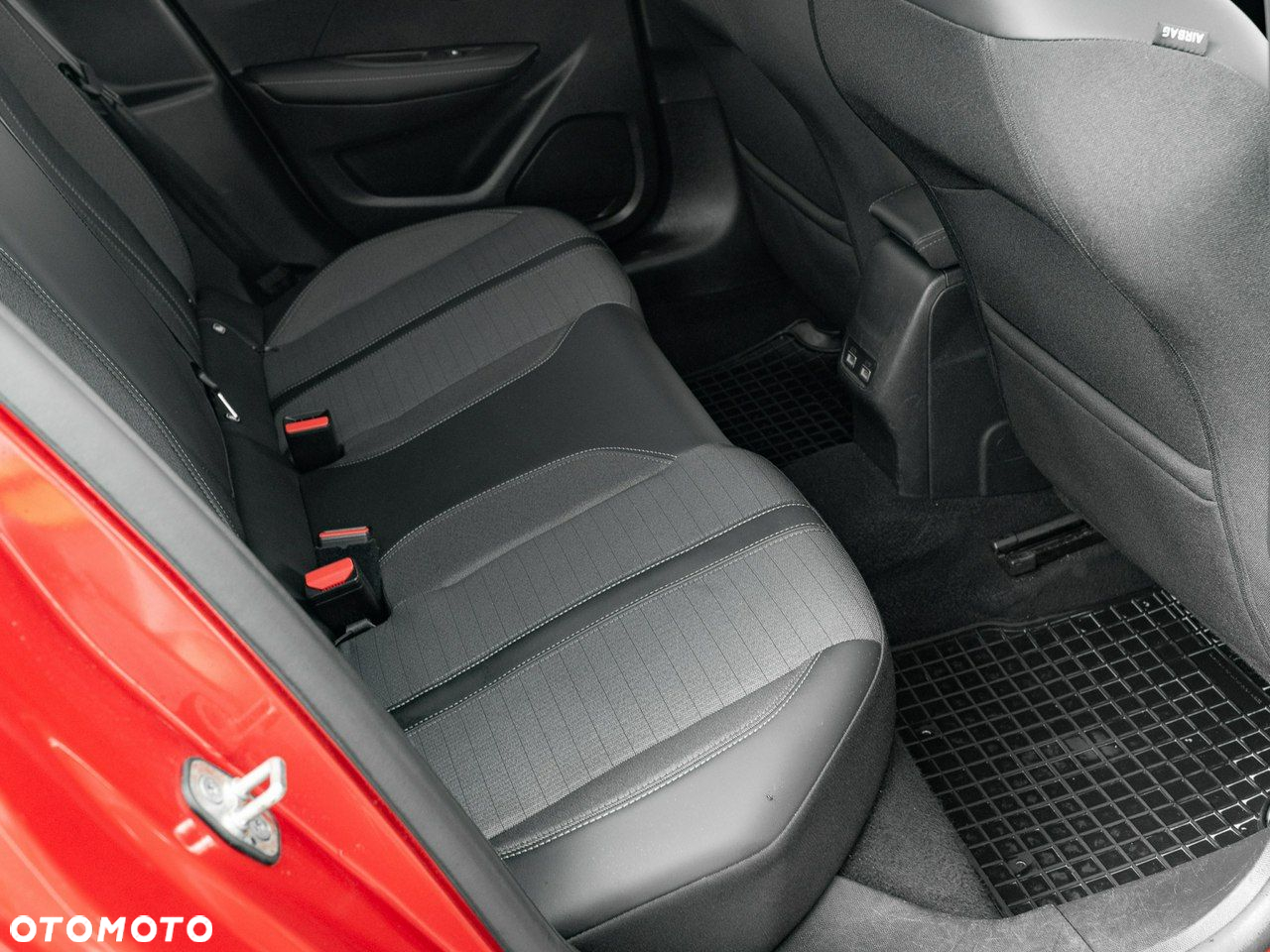Peugeot 208 1.2 PureTech Allure S&S EAT8 - 30