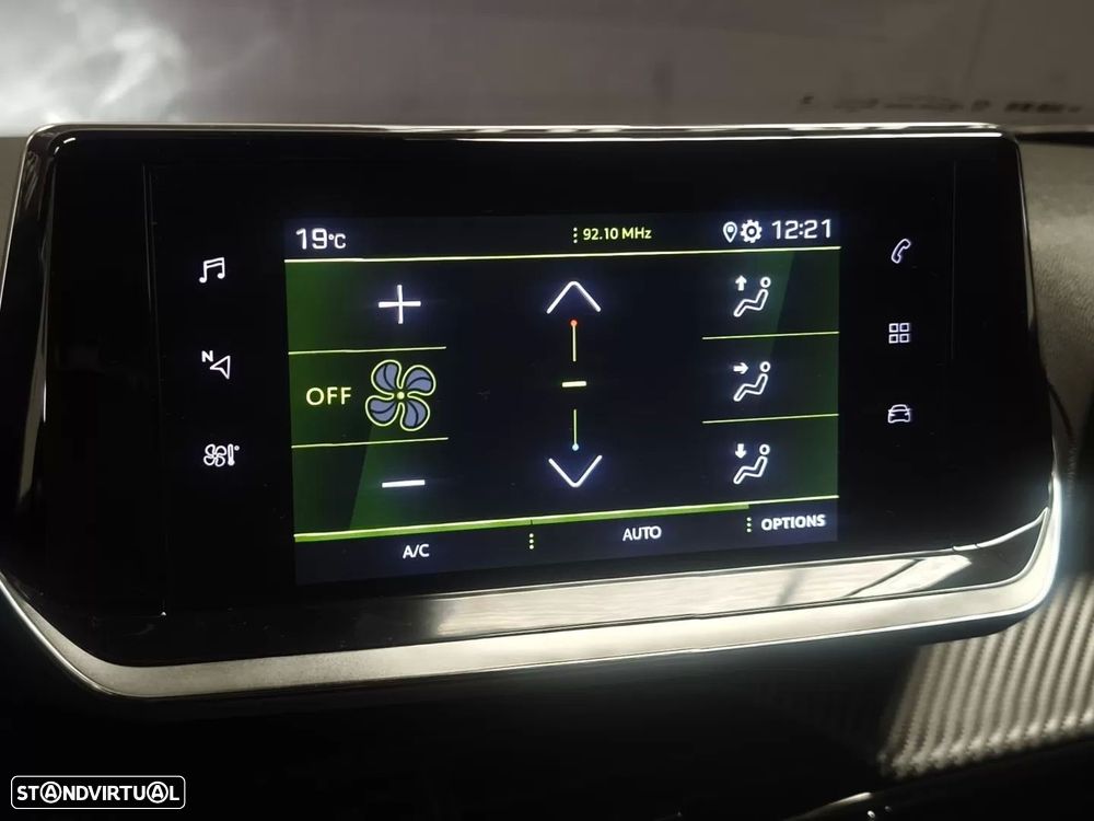 Peugeot e-2008 50 kWh Allure - 11