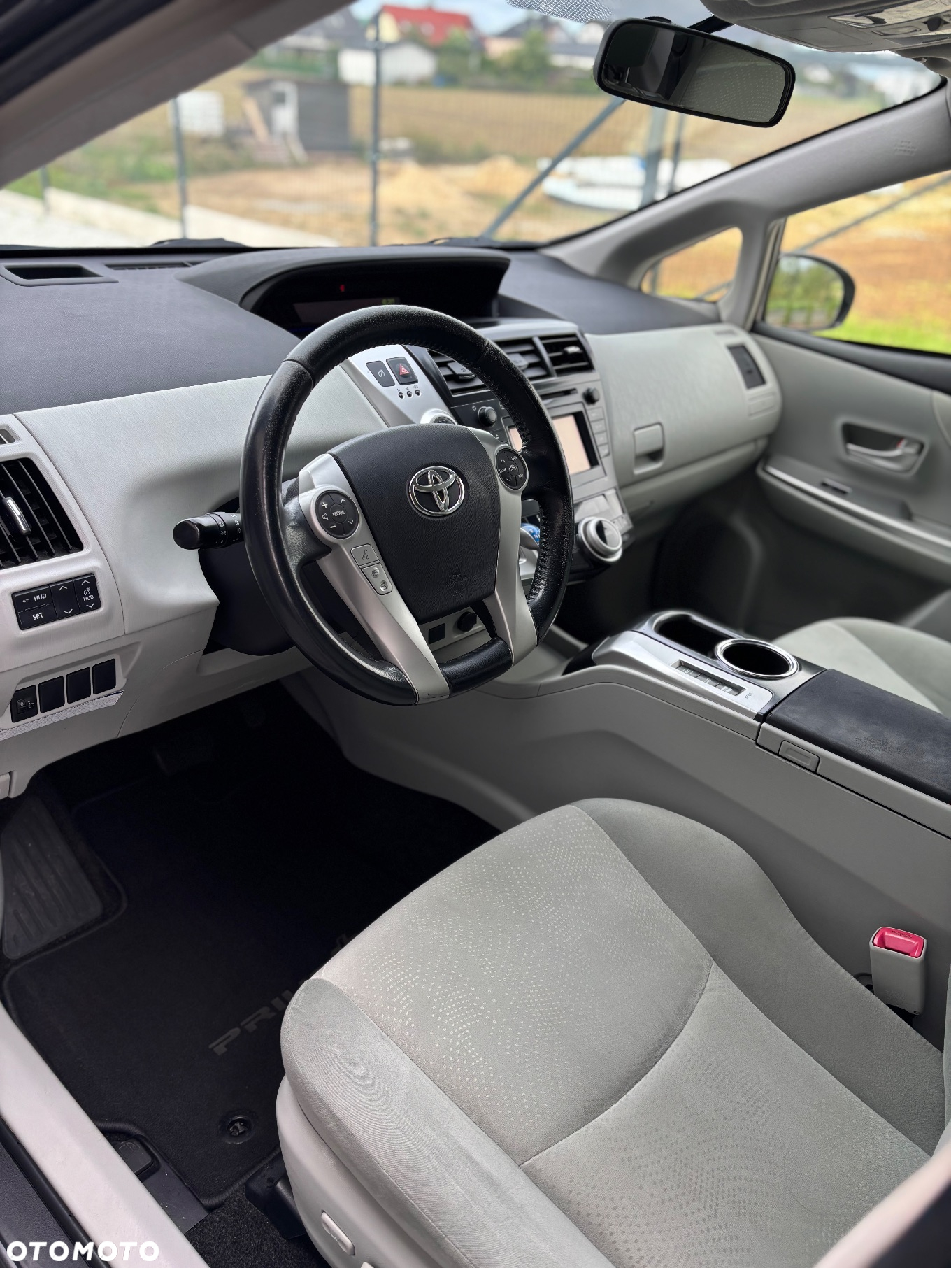 Toyota Prius+ (Hybrid) Life - 19