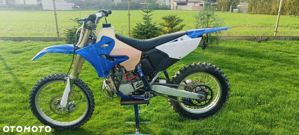 Yamaha YZ - 17