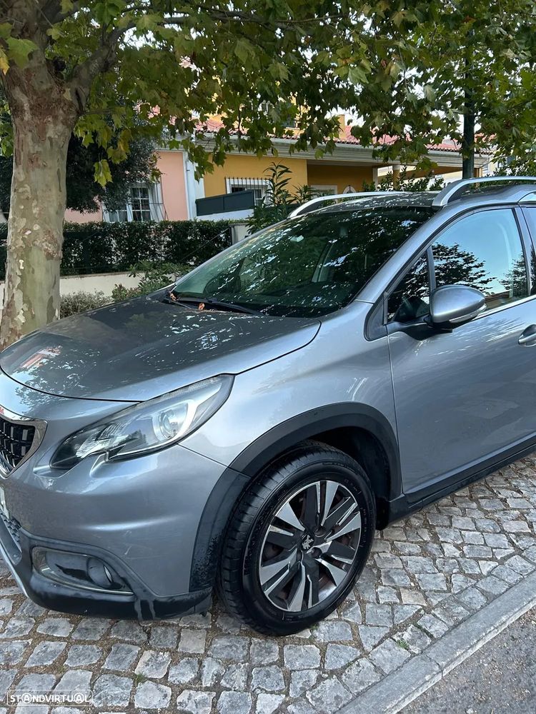 Peugeot 2008 1.2 PureTech Allure - 3