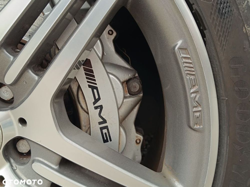 Mercedes-Benz CLS 63 AMG 7G-TRONIC - 36
