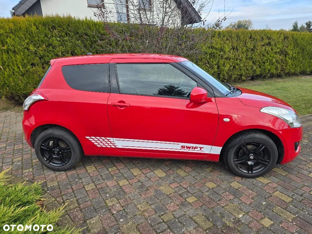 Suzuki Swift 1.2 Premium - 4