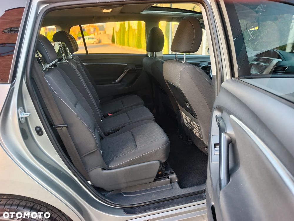 Toyota Verso 1.8 7-Sitzer Skyview Edition - 24