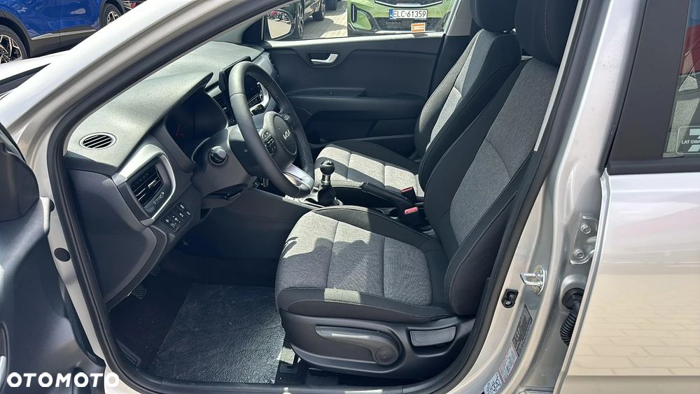 Kia Stonic 1.2 M - 11