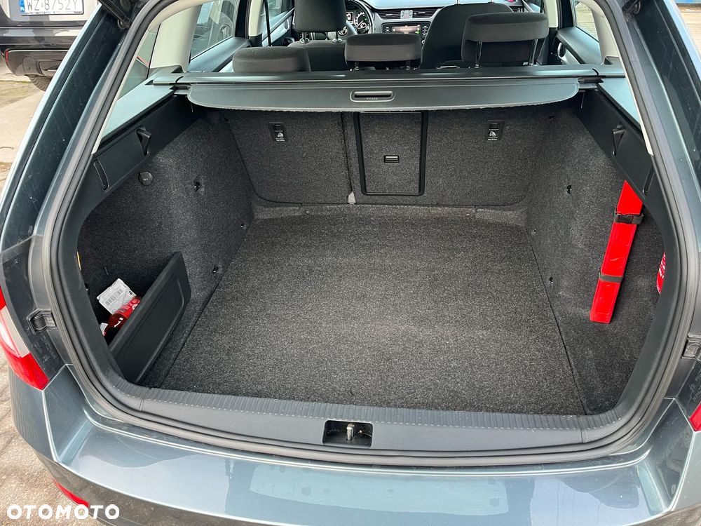 Skoda Octavia 2.0 TDI Clever DSG - 5