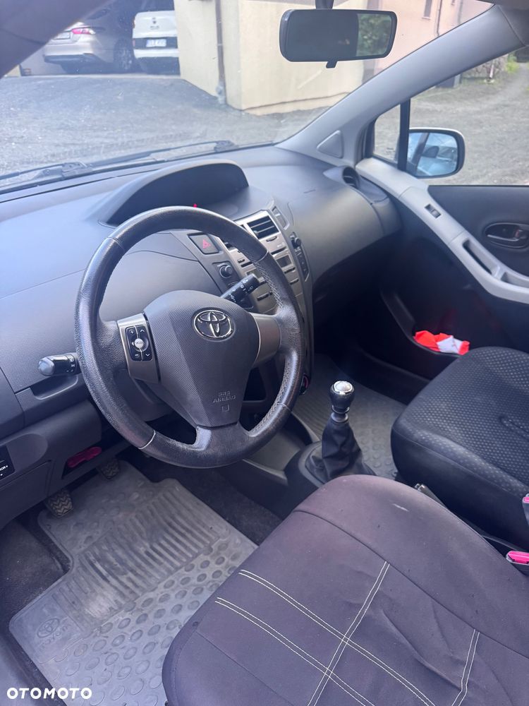 Toyota Yaris - 6