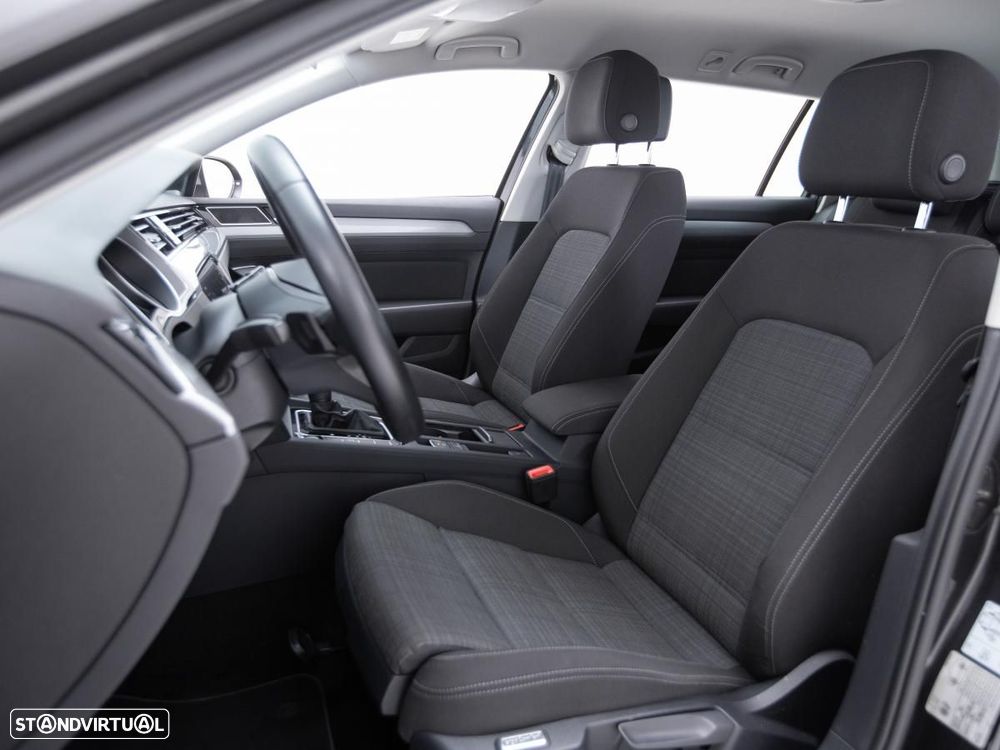 VW Passat Variant 2.0 TDI Business DSG - 8