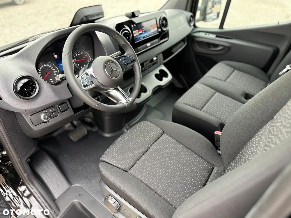 Mercedes-Benz SPrinter - 17