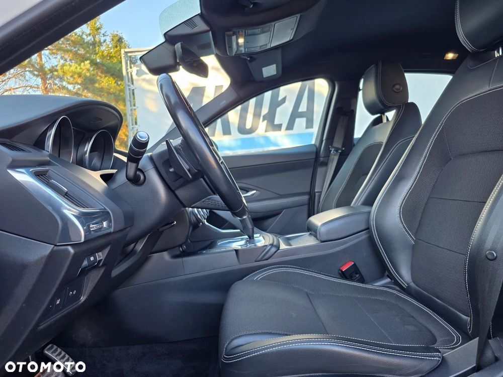 Jaguar E-Pace - 17