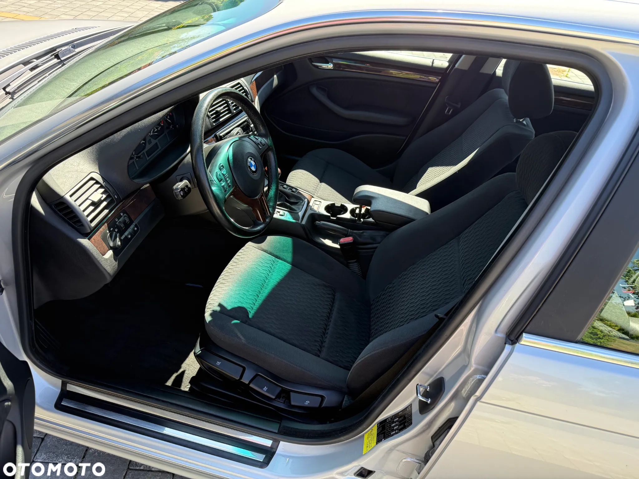 BMW Seria 3 325i - 10