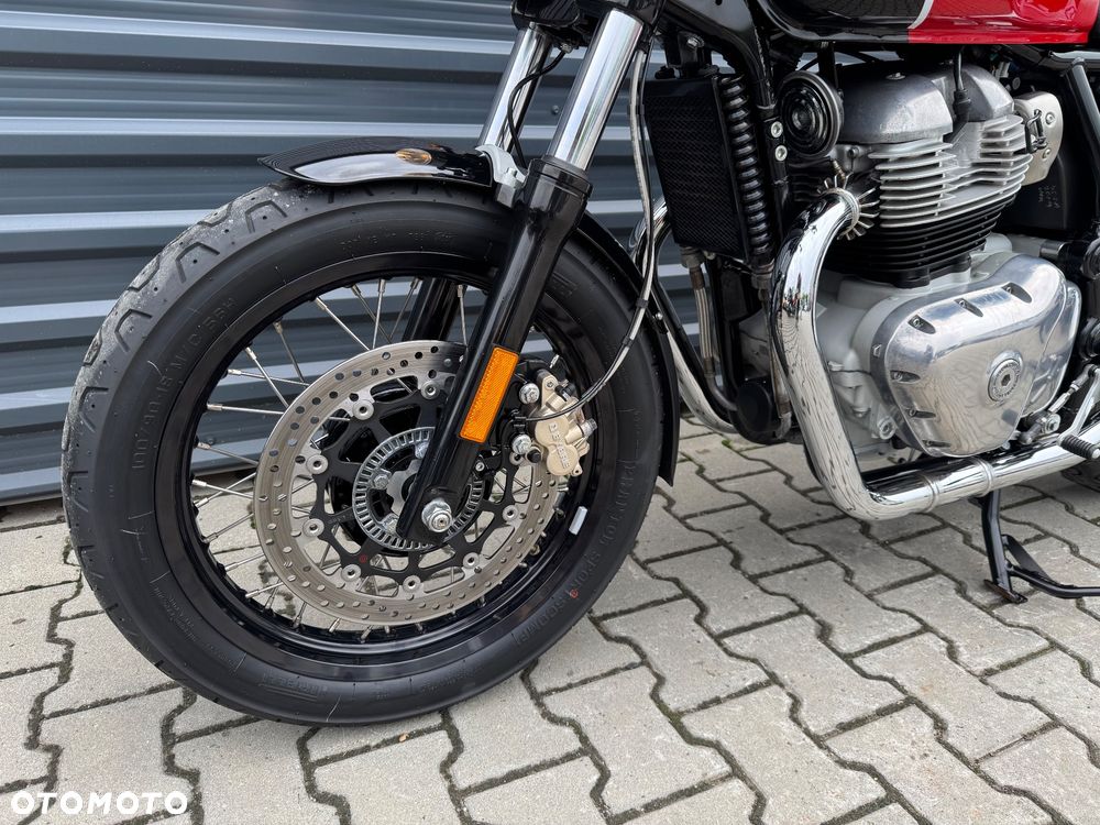 Royal Enfield Interceptor - 17