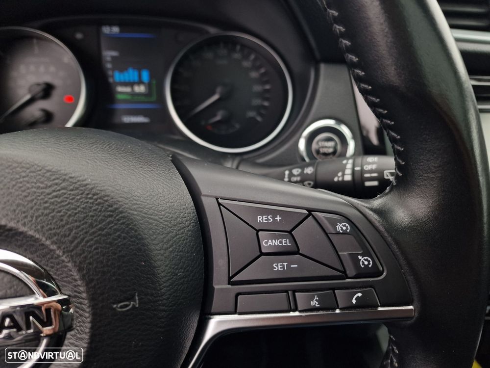 Nissan Qashqai 1.5 dCi N-Connecta DCT - 24