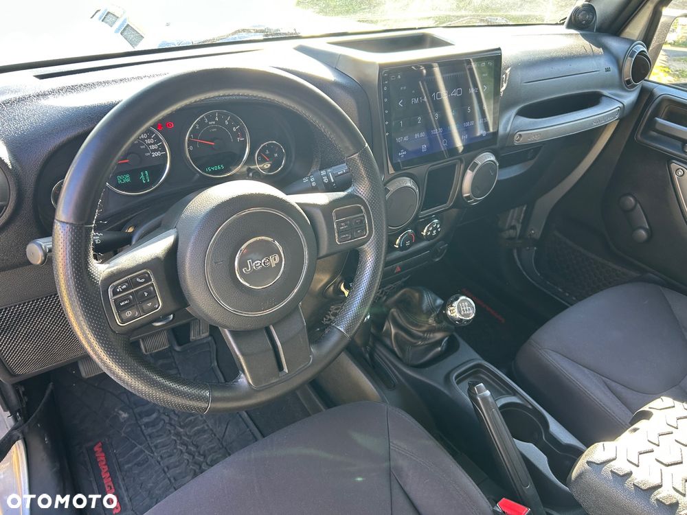 Jeep Wrangler - 8