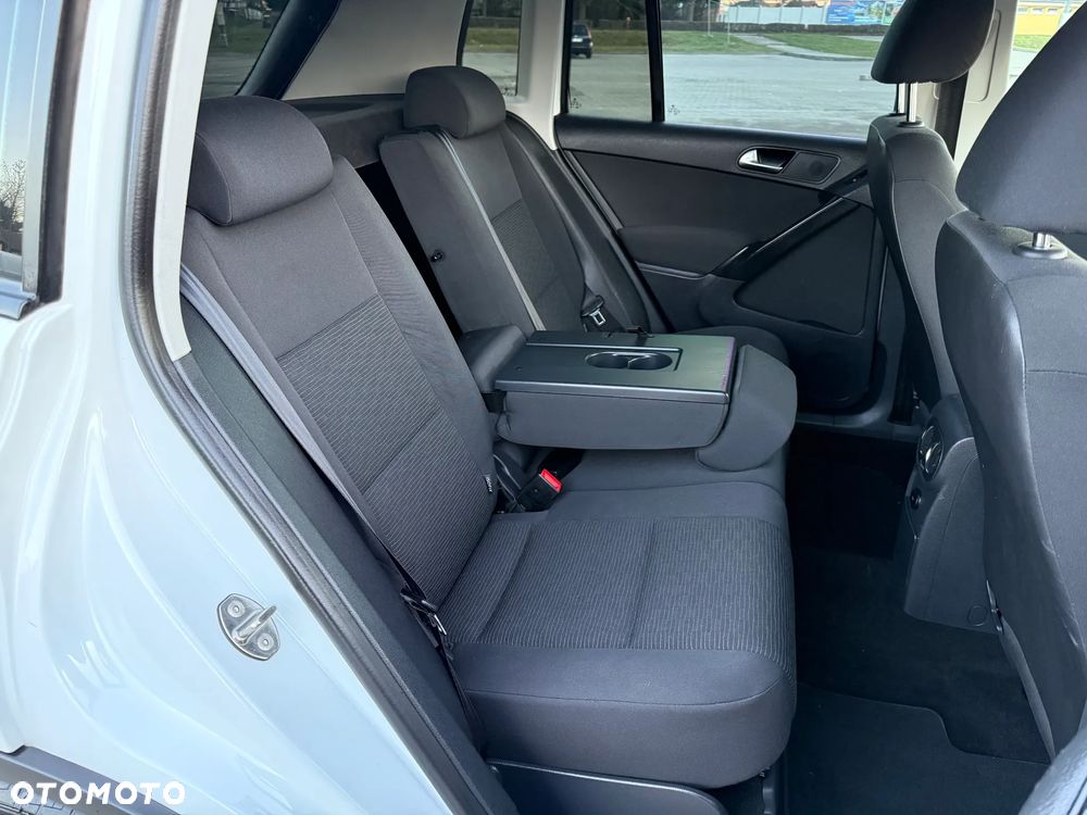 Volkswagen Tiguan 2.0 TDI DPF BlueMotion Technology Exclusive - 10