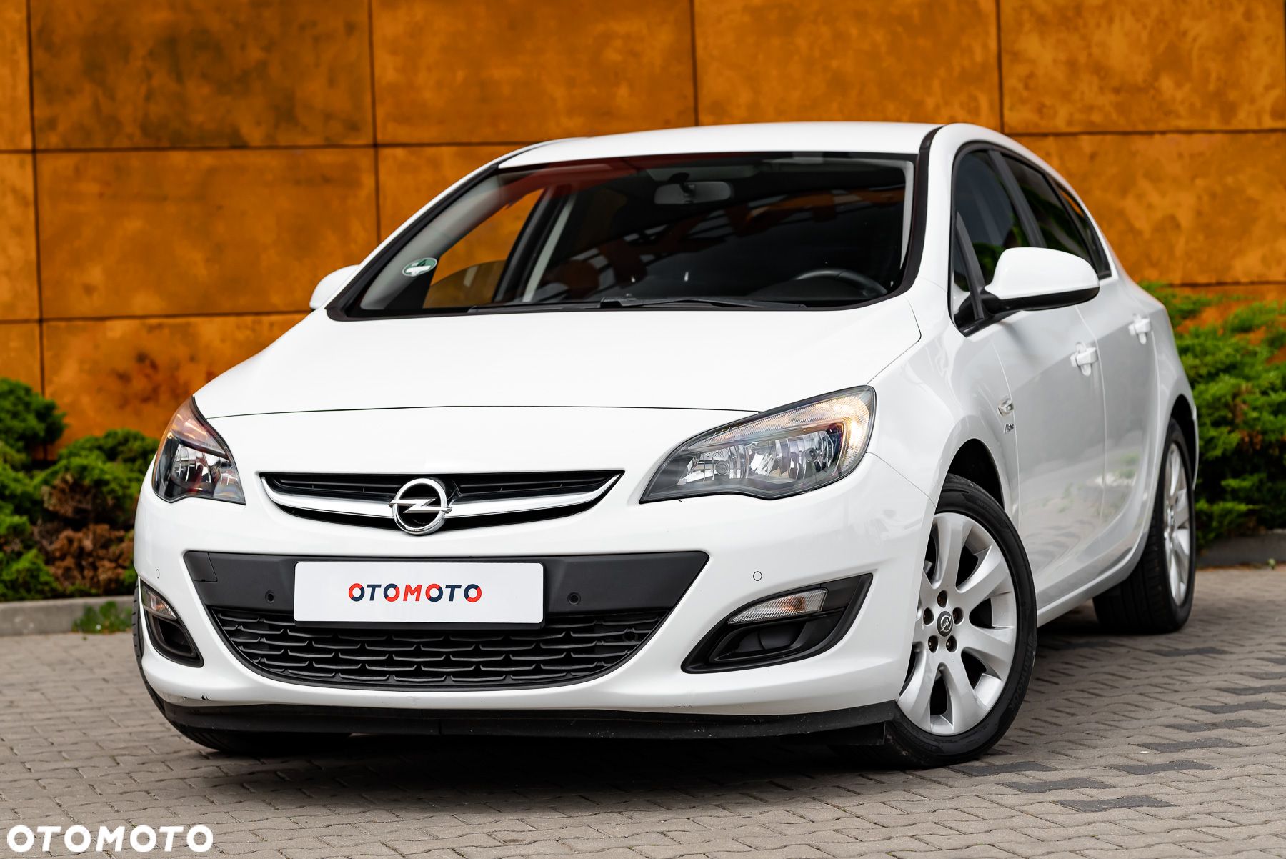 Opel Astra 1.4 Turbo Cosmo - 1
