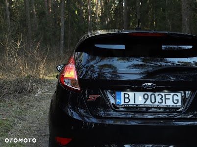 Ford Fiesta - 2