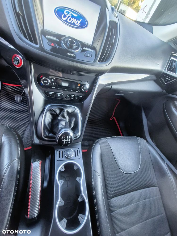 Ford Kuga 1.5 EcoBoost 2x4 Titanium - 21