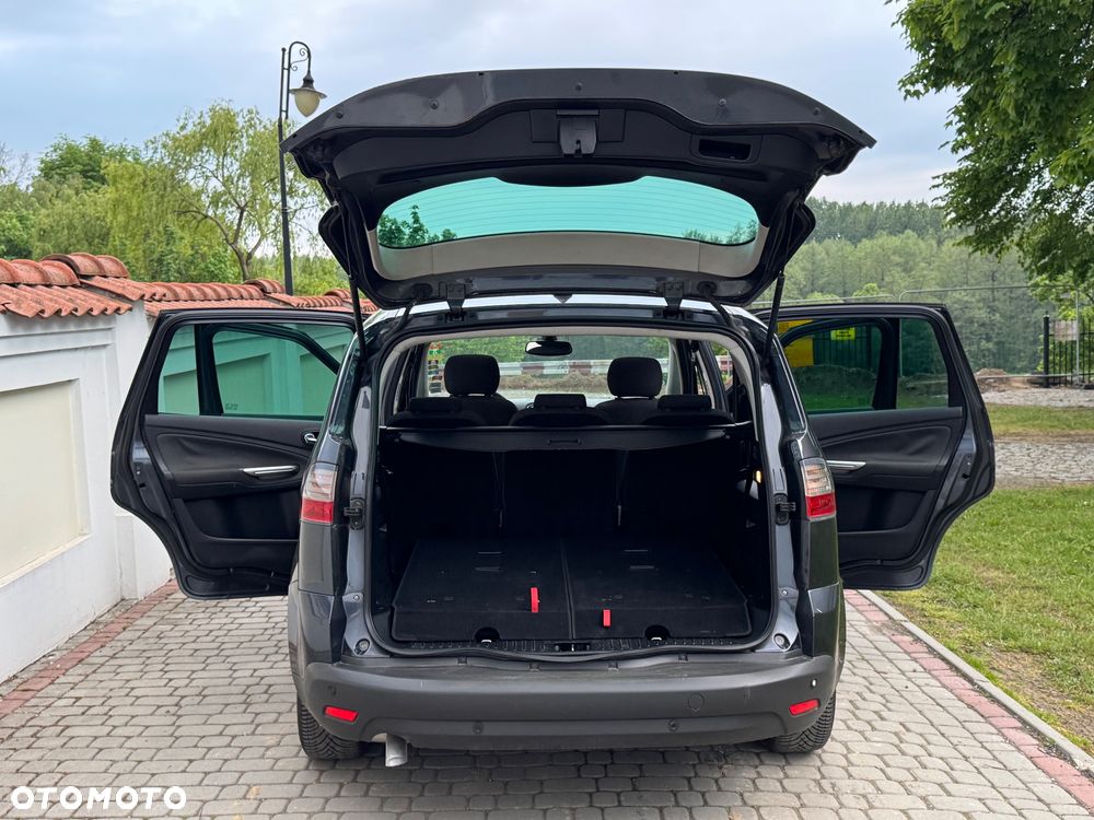 Ford S-Max - 29