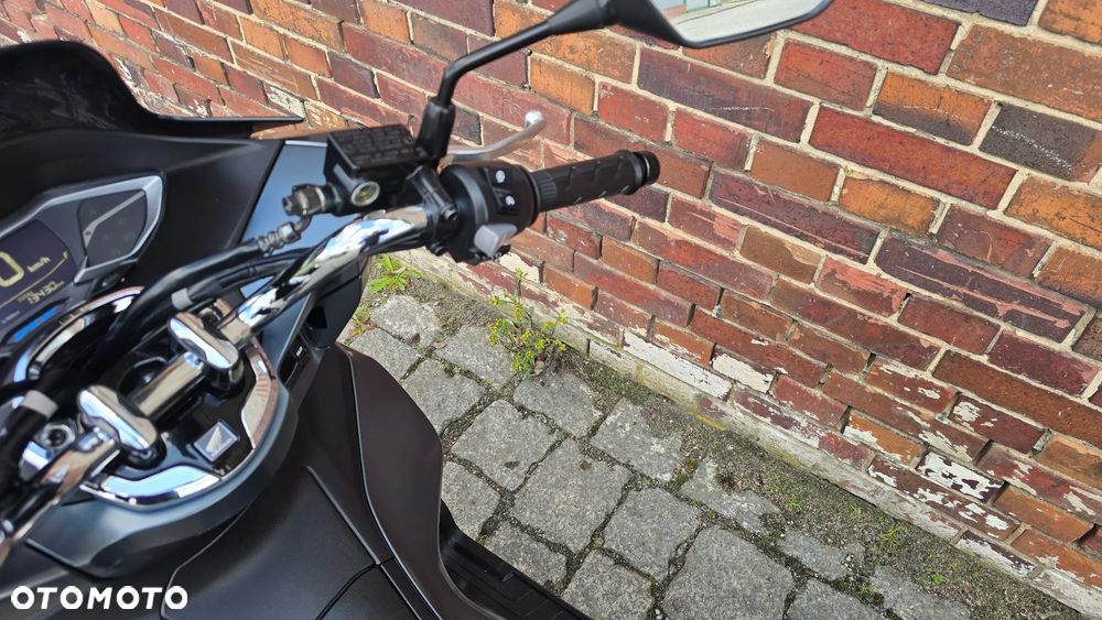 Honda PCX - 12