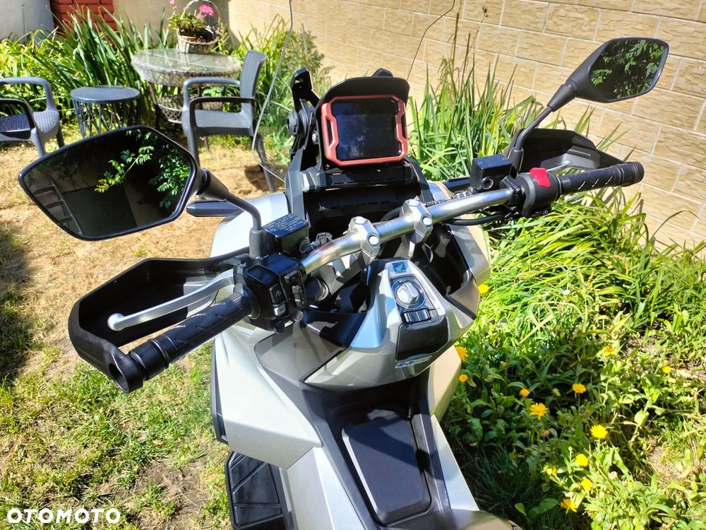 Honda ADV350 - 2