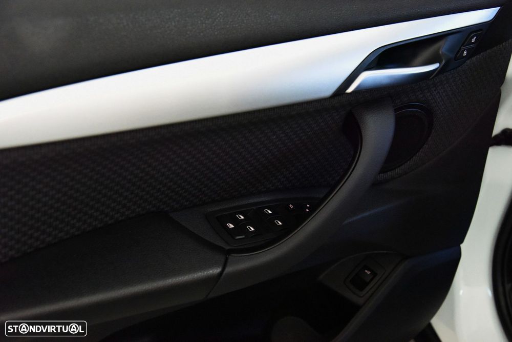 BMW X1 16 d sDrive Advantage - 28