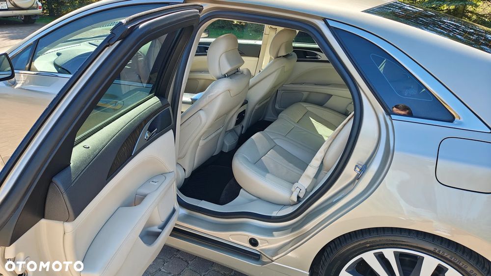 Lincoln MKZ - 15