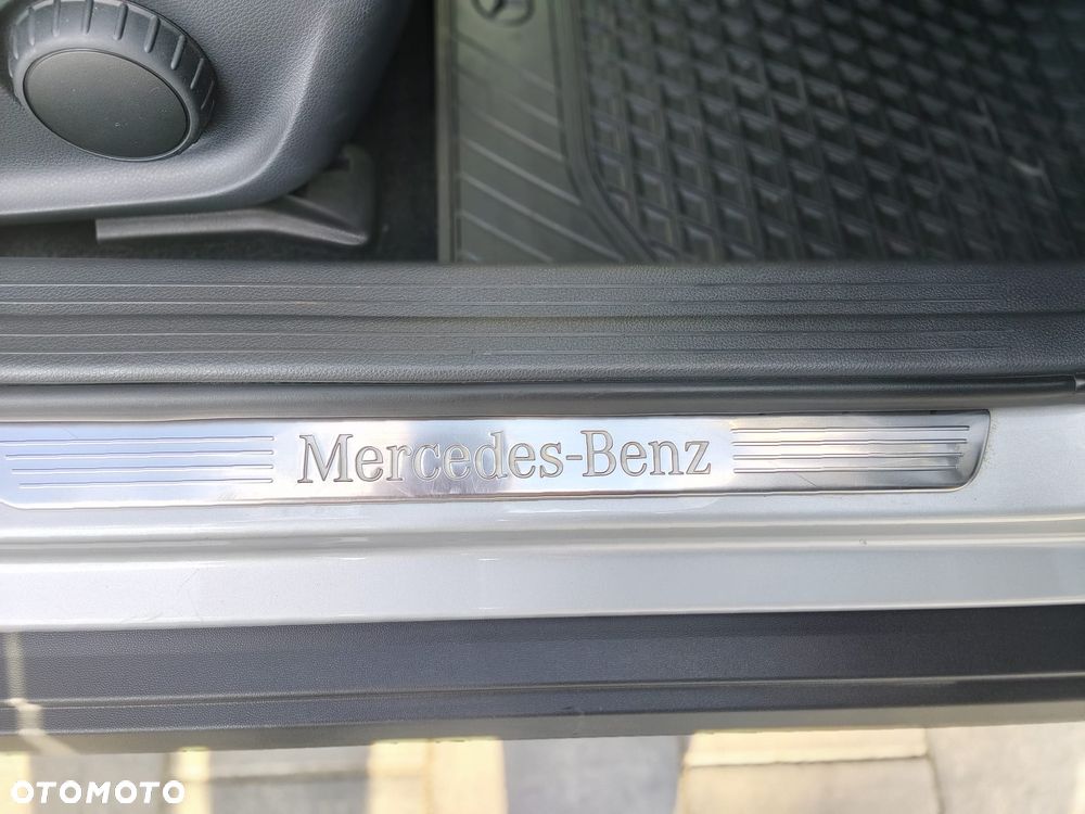 Mercedes-Benz GLA 200 7G-DCT - 14