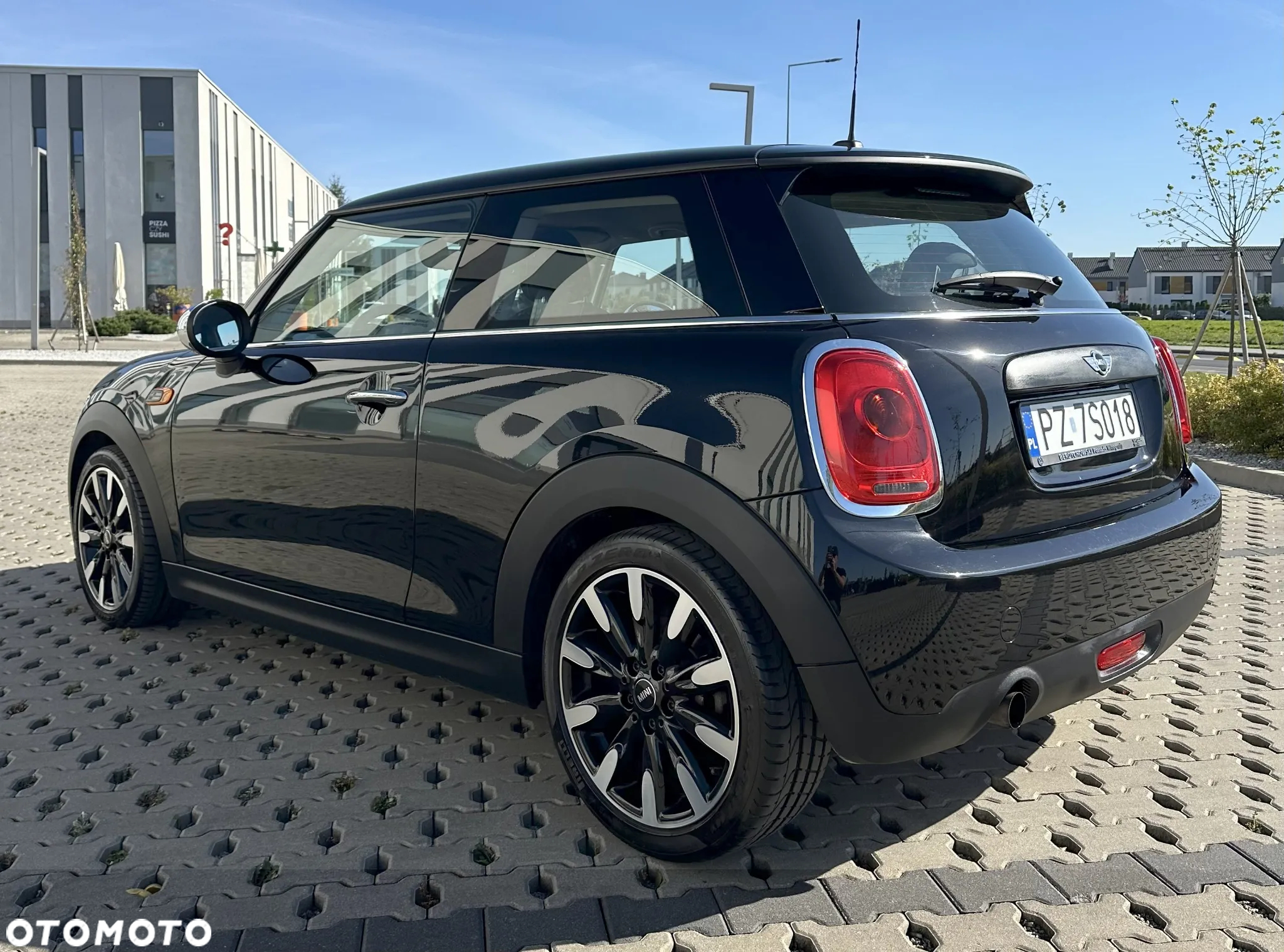 MINI ONE Standard - 11