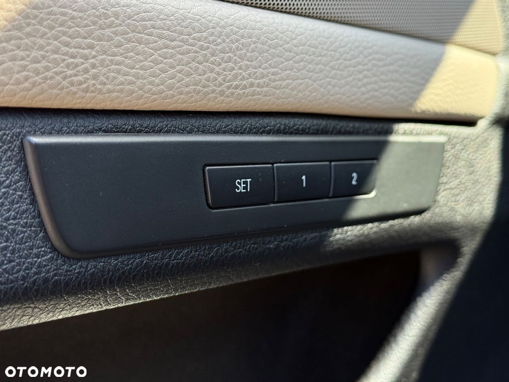 BMW Seria 5 530d xDrive Sport-Aut Luxury Line - 10