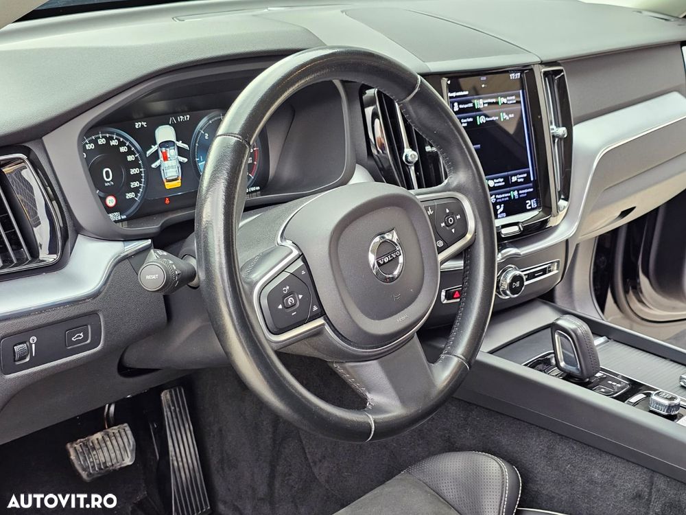 Volvo XC 60 D5 AWD Geartronic RDesign - 15