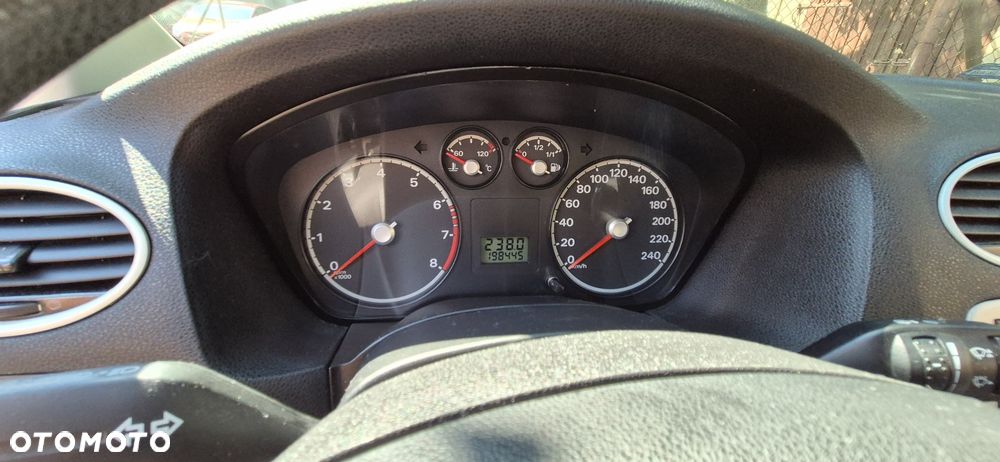 Ford Focus 1.6 Ambiente - 7