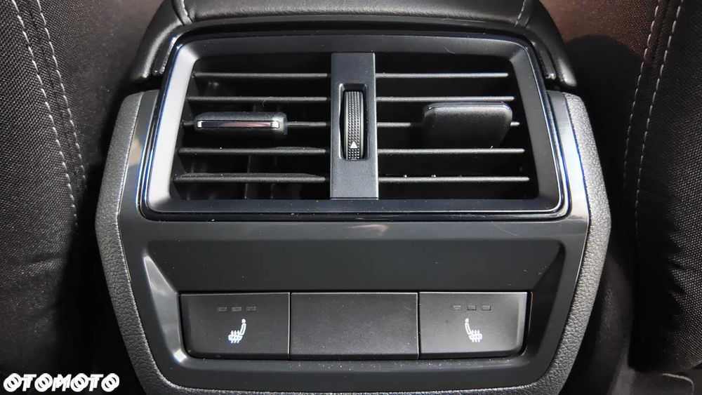 Skoda Karoq 2.0 TDI SCR 4x2 Sportline - 32