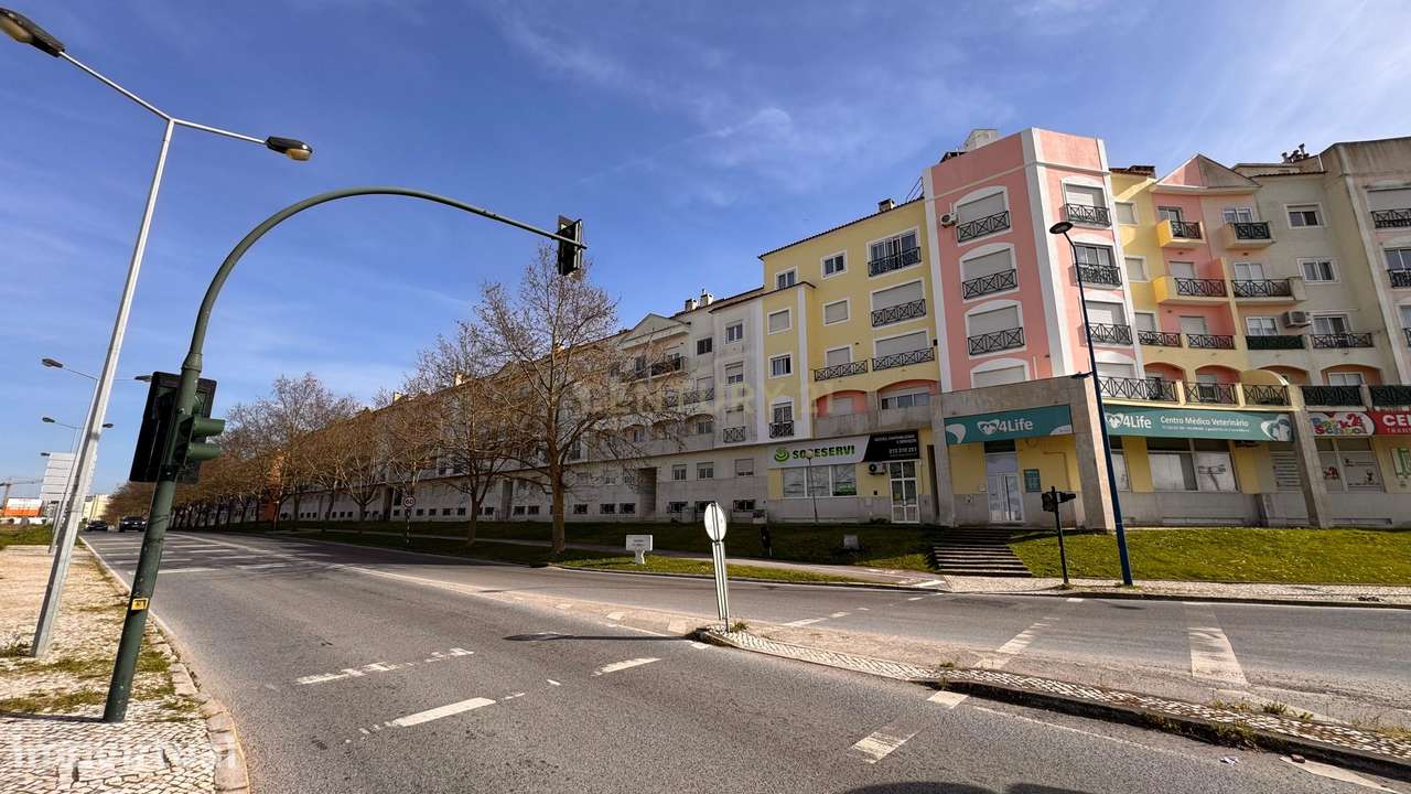 Excelente T4 no Montijo com Garagem e Arrecadação. - Grande imagem: 5/48