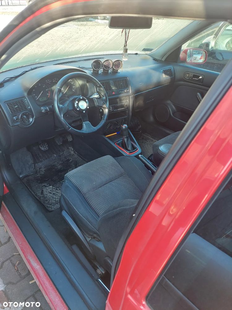 Volkswagen Golf - 16