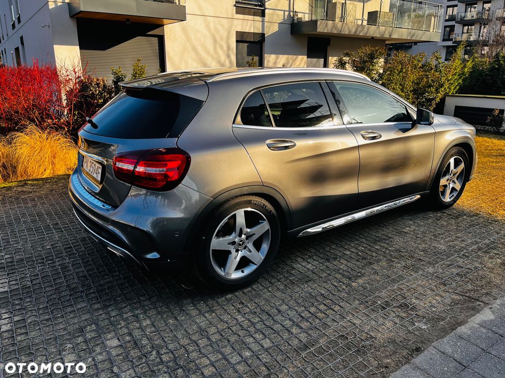 Mercedes-Benz GLA 180 7G-DCT AMG Line - 5