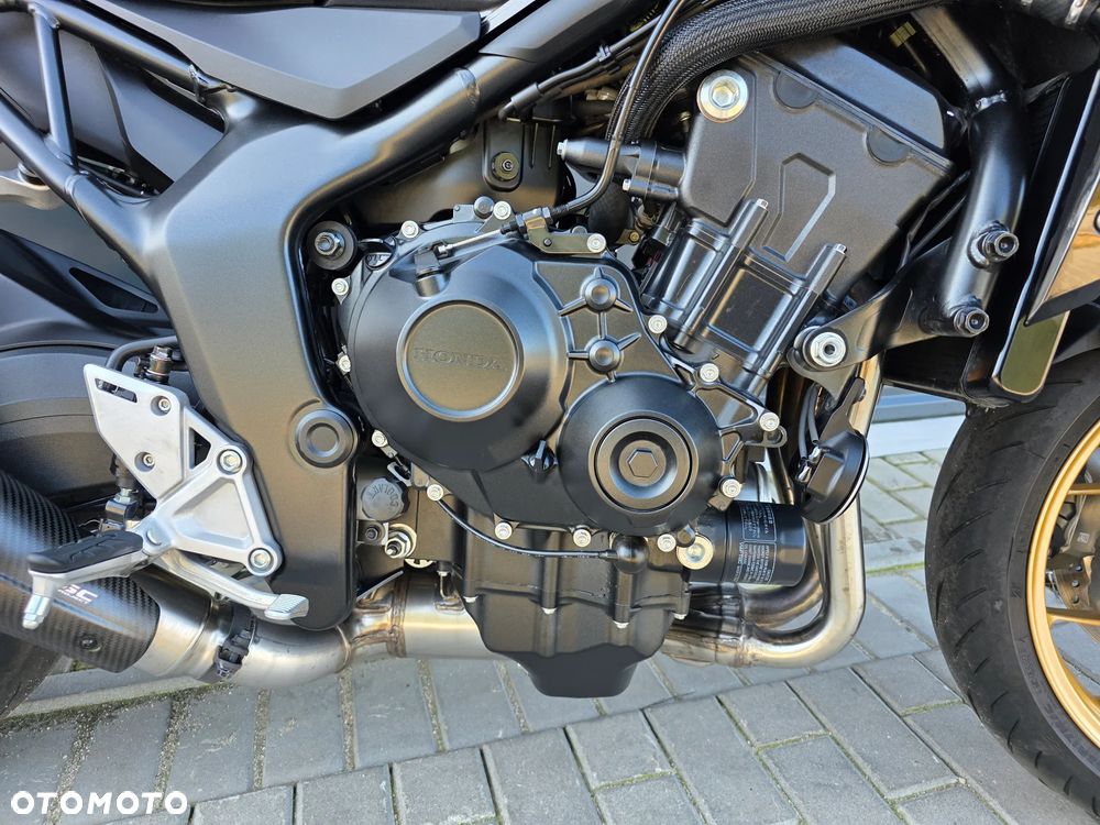 Honda Hornet - 27