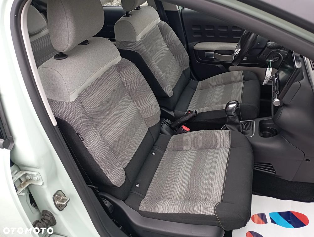 Citroën C3 Pure Tech 82 SHINE - 15