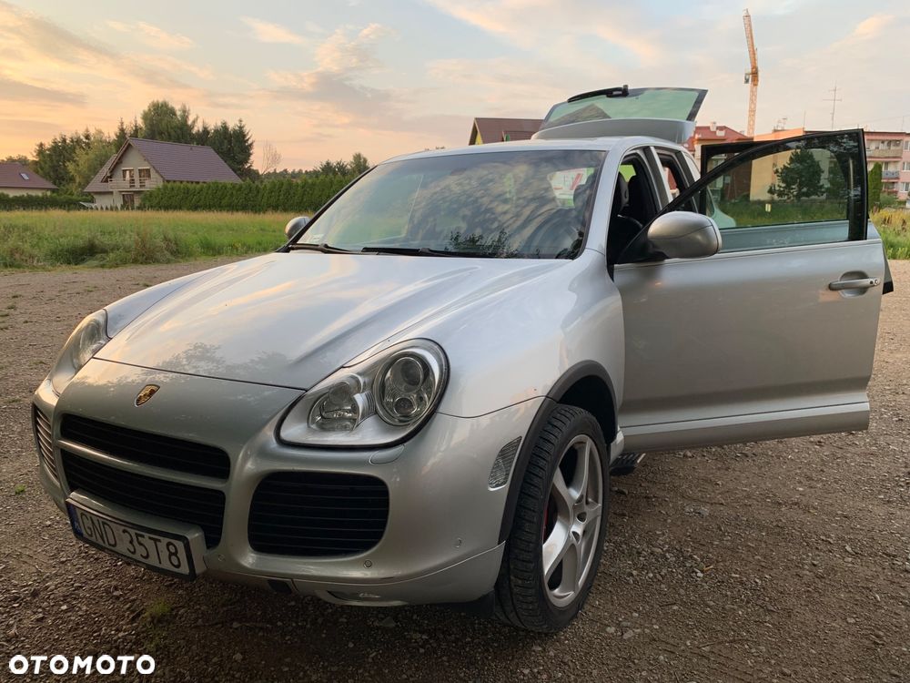 Porsche Cayenne - 2