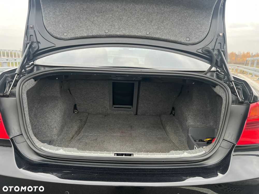 BMW Seria 3 335i xDrive - 13