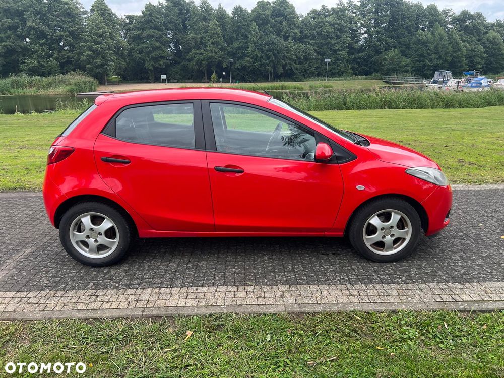 Mazda 2 - 5
