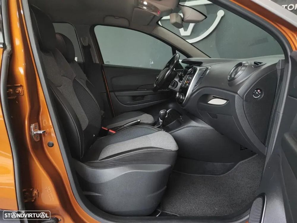 Renault Captur 1.5 dCi Exclusive EDC - 34