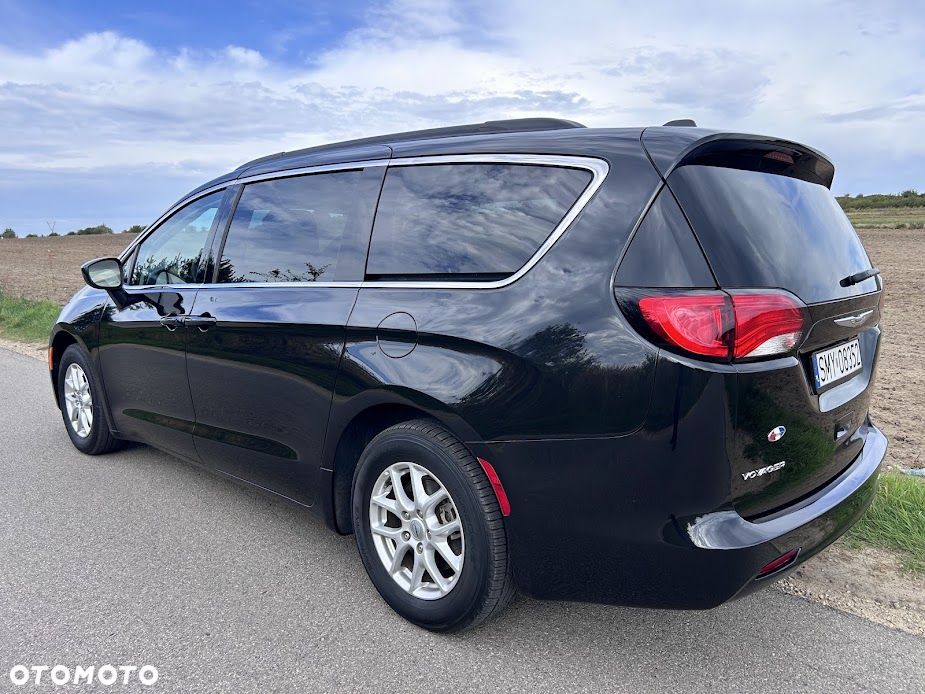 Chrysler Pacifica - 30