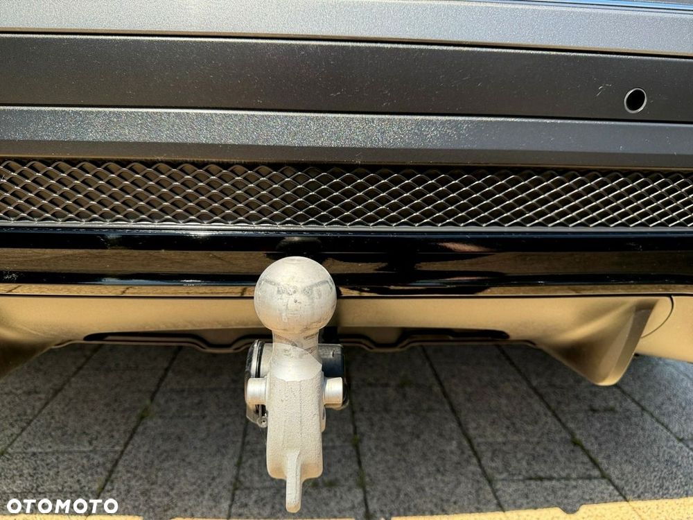 Mercedes-Benz GLB - 13