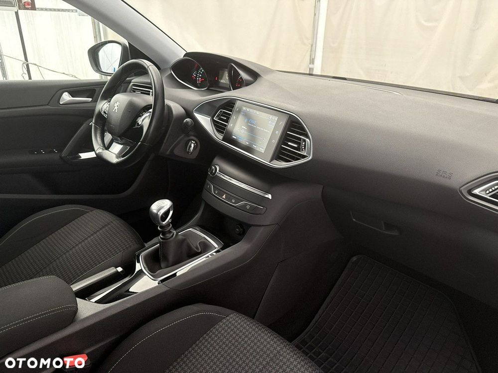 Peugeot 308 - 22