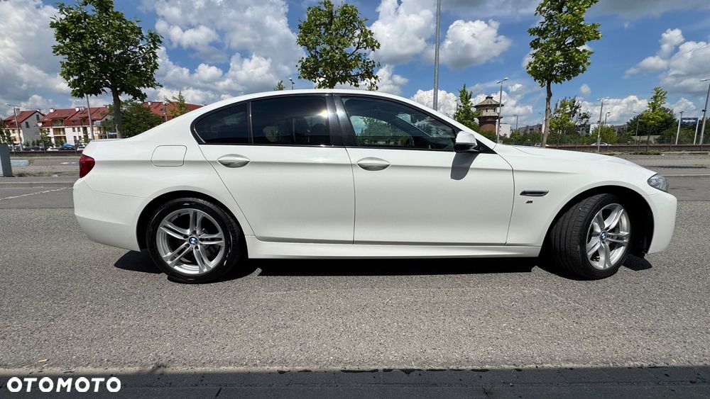 BMW Seria 5 520d xDrive - 4