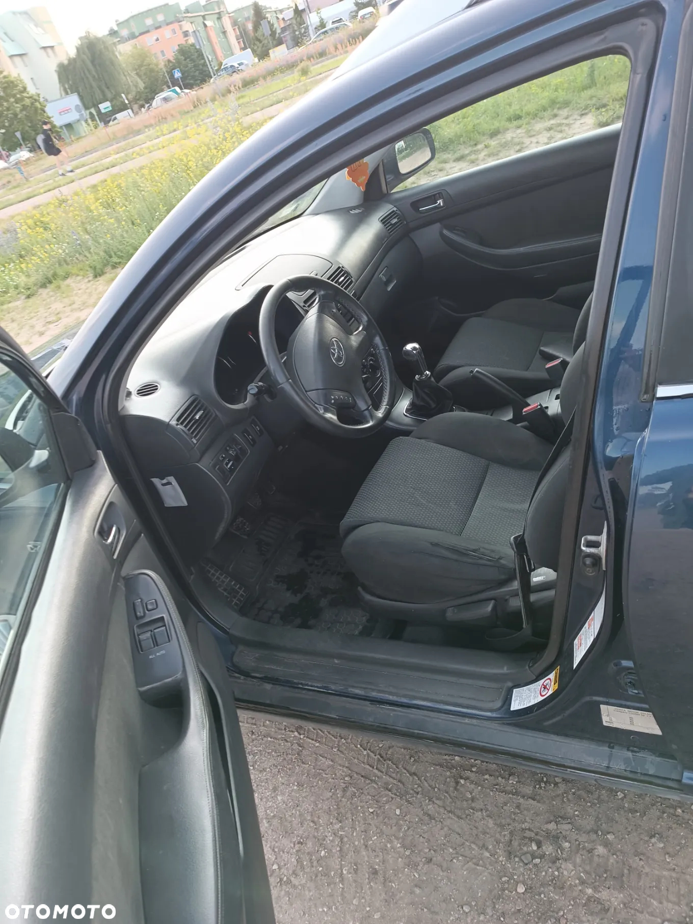 Toyota Avensis 2.0 D-4D Terra - 11