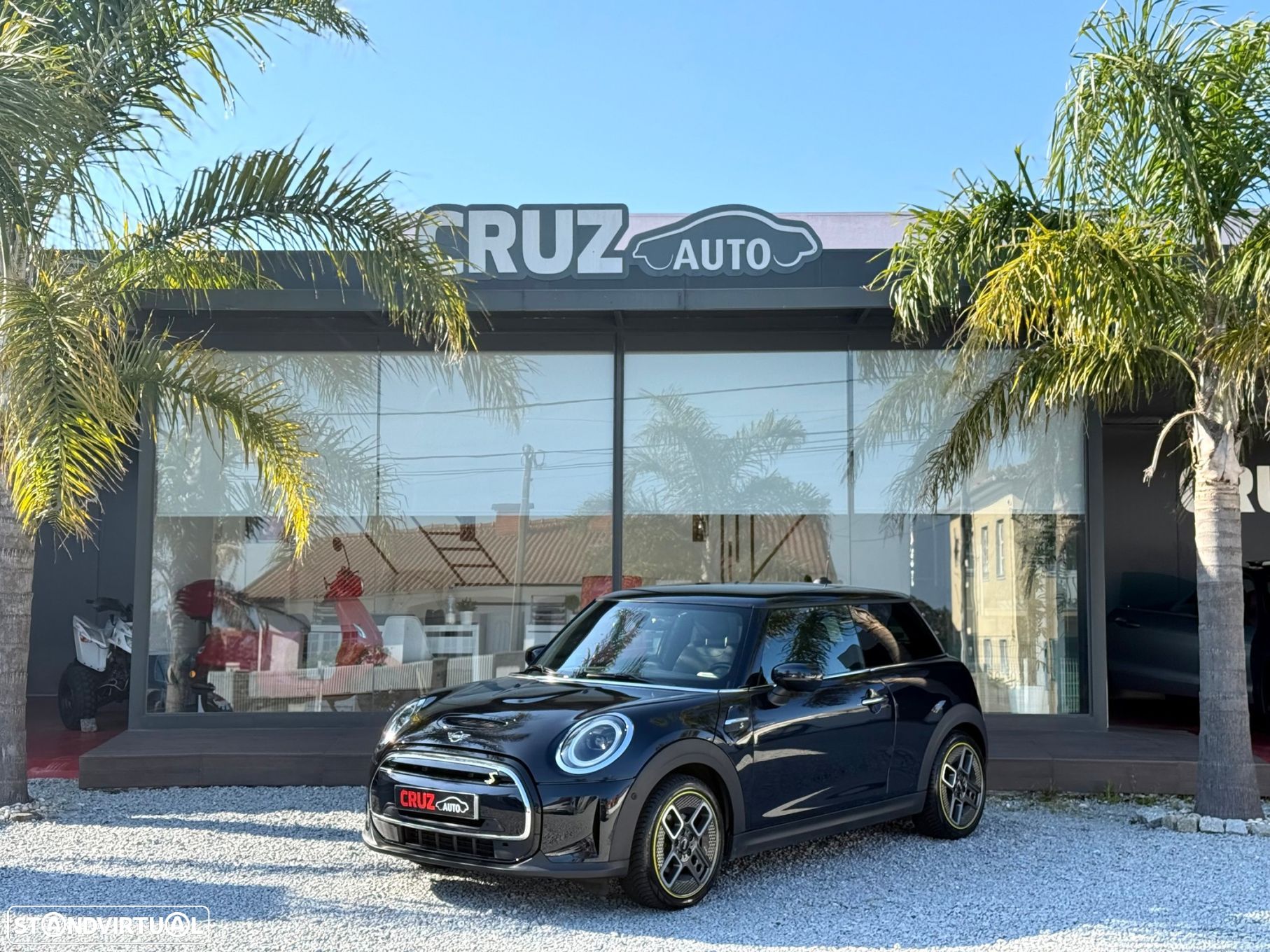 MINI 3 Portas Cooper SE Premium Extra Essential - 1