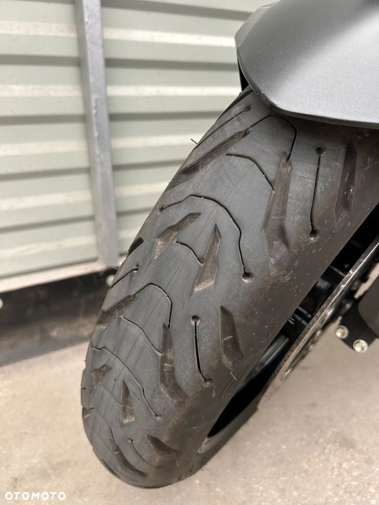 Suzuki GSX - 15